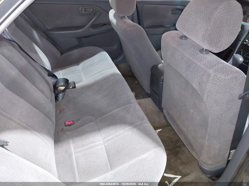 2000 Toyota Camry Le V6 VIN: 4T1BF22K5YU090652 Lot: 43543974