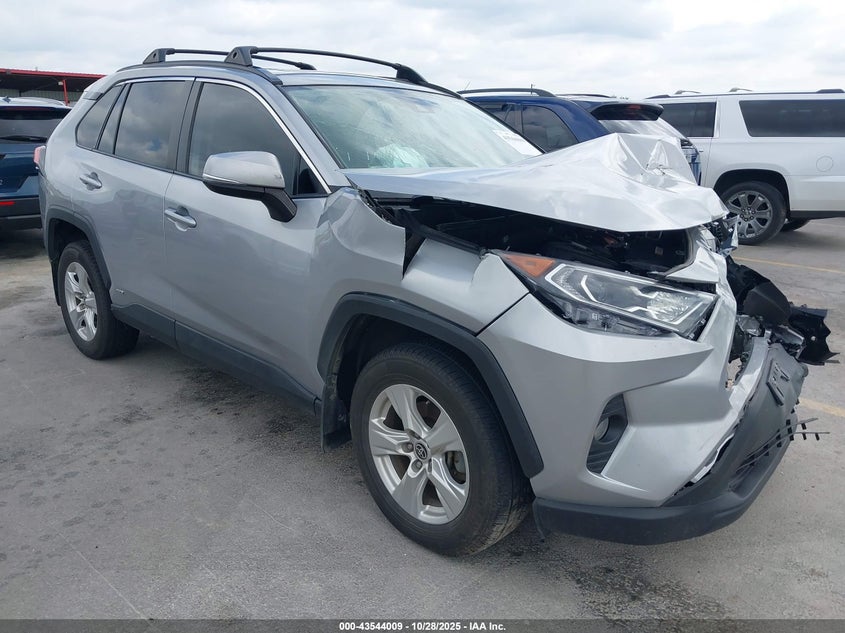 TOYOTA RAV4 HYBRID XLE