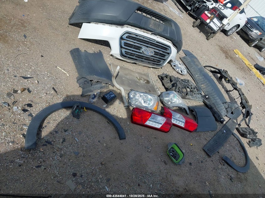 2018 Ford Transit-250 VIN: 1FTYR1ZM8JKA98589 Lot: 43544041