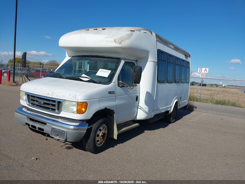 1FDXE45S14HB27201 2004 FORD ECONOLINE photo no. 2