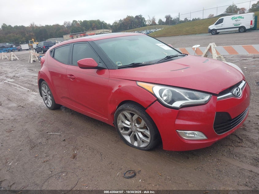 HYUNDAI VELOSTER BASE W/RED/BLACK