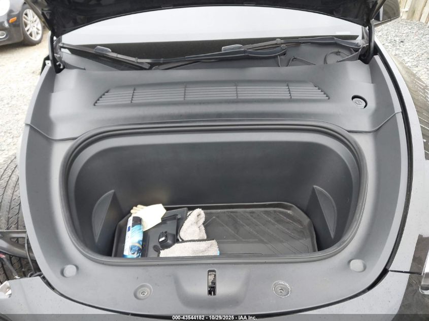 2022 Tesla Model Y Long Range Dual Motor All-Wheel Drive VIN: 7SAYGAEE2NF307710 Lot: 43544182