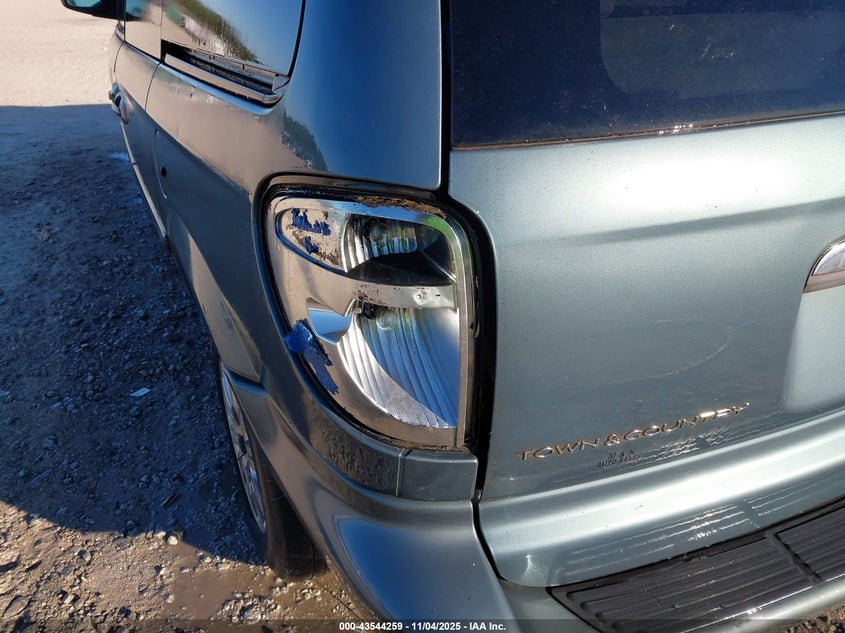 2005 Chrysler Town & Country VIN: 1C4GP45R45B417772 Lot: 43544259