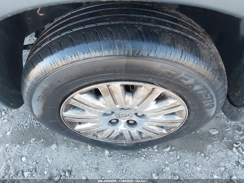 2005 Chrysler Town & Country VIN: 1C4GP45R45B417772 Lot: 43544259