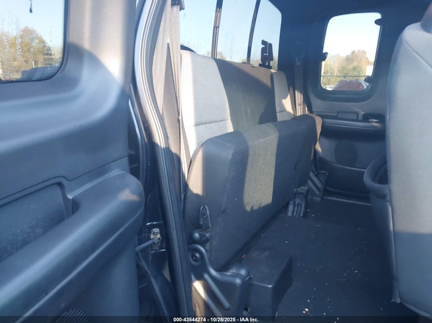 2003 Ford F-150 Lariat/Xl/Xlt VIN: 1FTRX18L23NA13766 Lot: 43544274