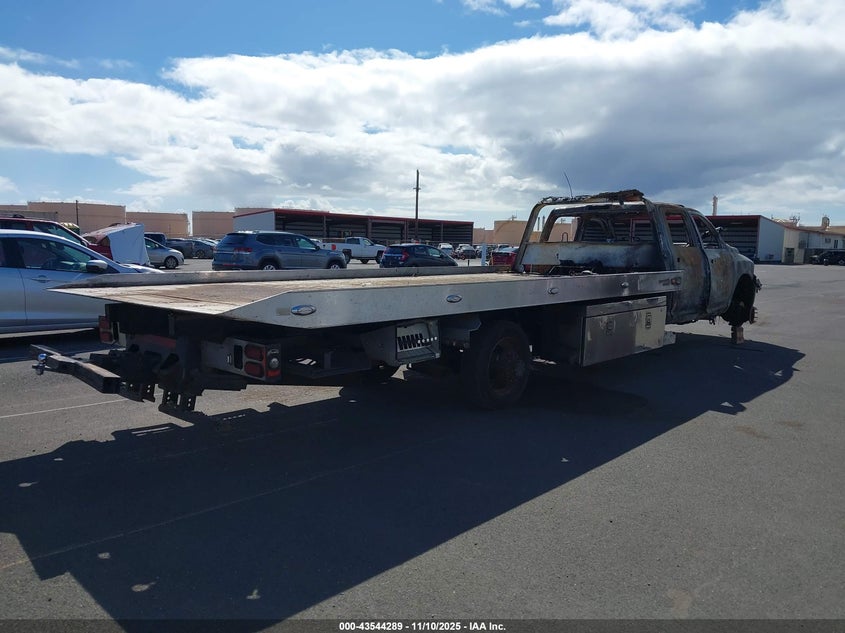 3C7WRMFLXHG625931 2017 RAM 5500 photo no. 4