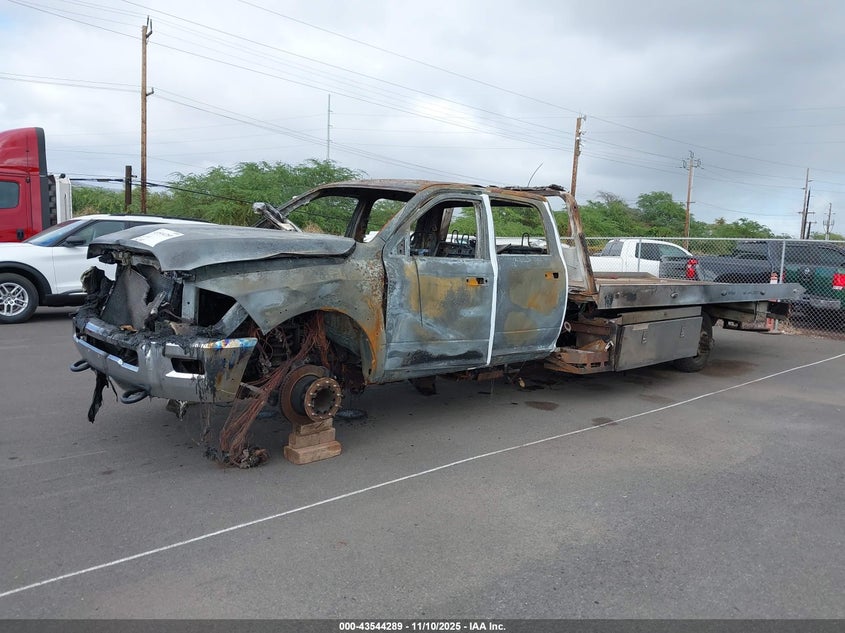 3C7WRMFLXHG625931 2017 RAM 5500 photo no. 2