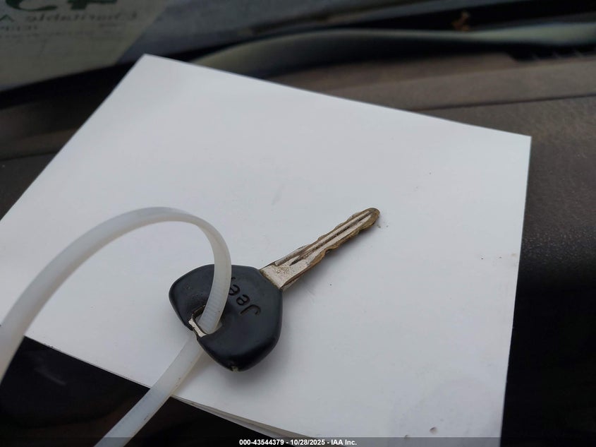 1998 Jeep Cherokee Classic/Sport VIN: 1J4FT68S5WL262365 Lot: 43544379