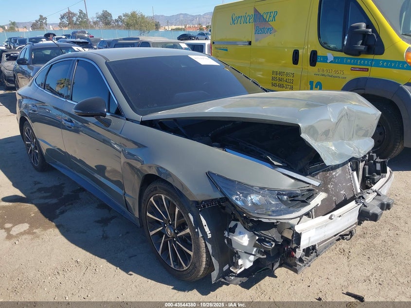 HYUNDAI SONATA SEL PLUS