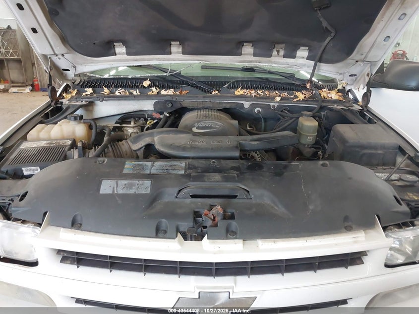 2002 Chevrolet Suburban 1500 Z71 VIN: 3GNFK16Z32G243212 Lot: 43544405