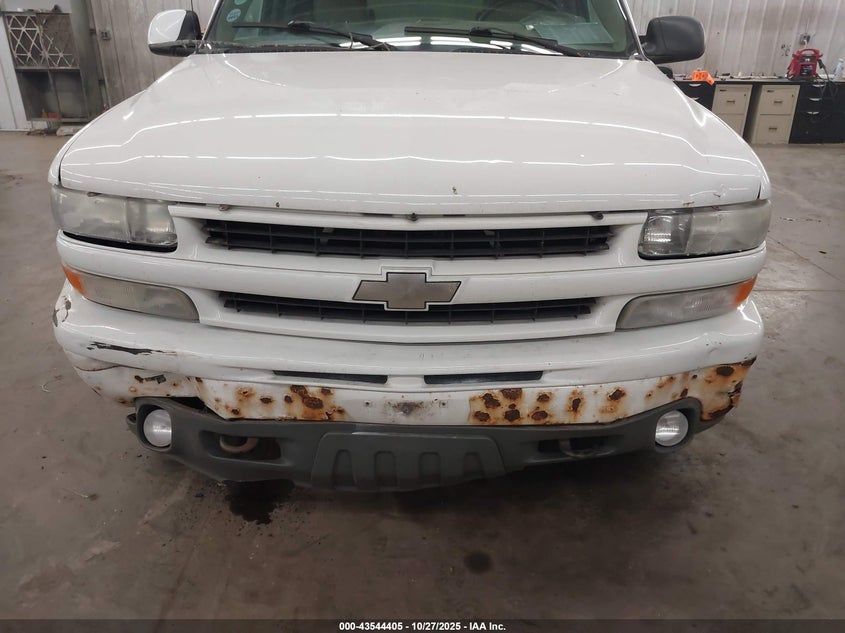 2002 Chevrolet Suburban 1500 Z71 VIN: 3GNFK16Z32G243212 Lot: 43544405