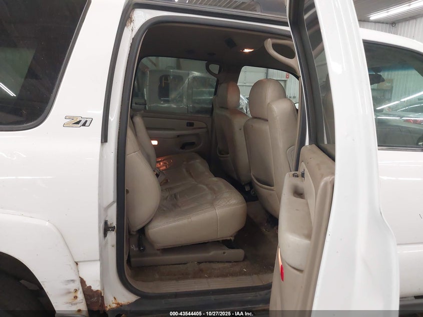 2002 Chevrolet Suburban 1500 Z71 VIN: 3GNFK16Z32G243212 Lot: 43544405