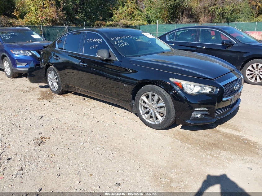 INFINITI Q50 PREMIUM