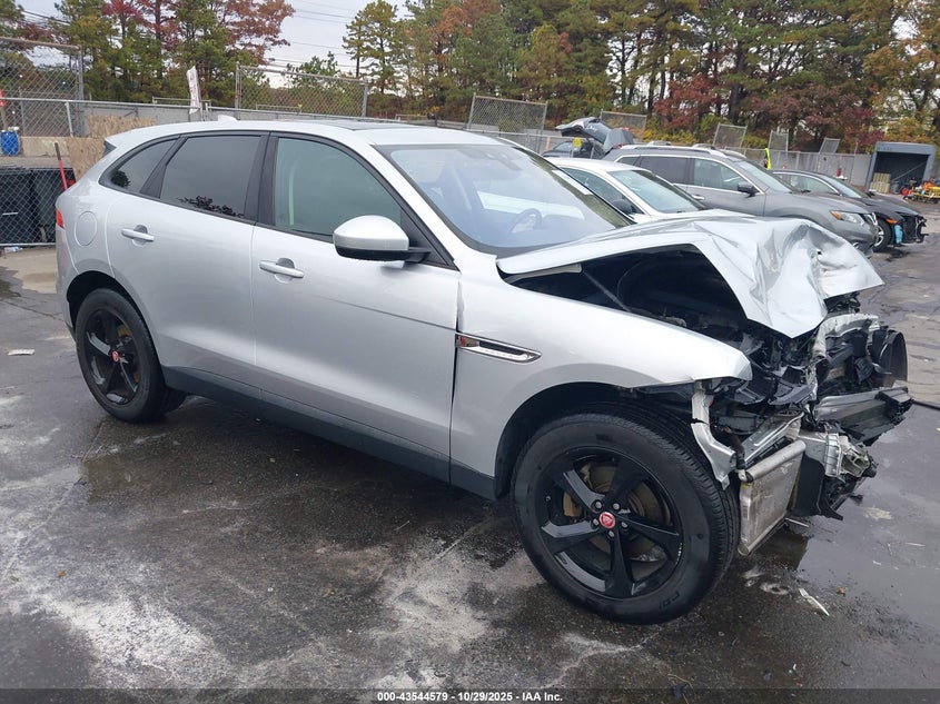 JAGUAR F-PACE 25T PREMIUM