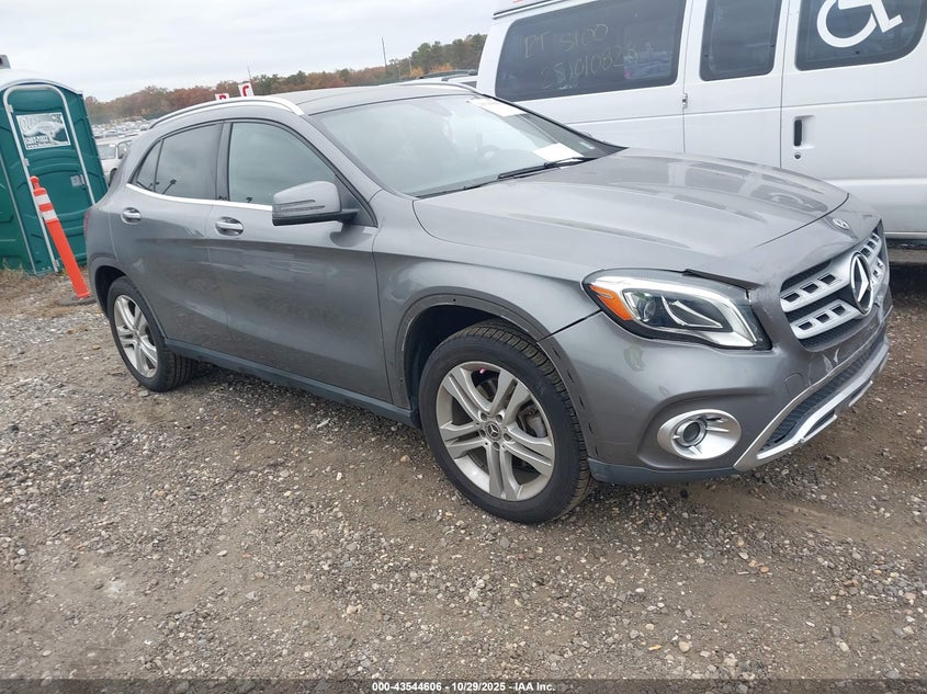 MERCEDES-BENZ GLA-CLASS 4MATIC