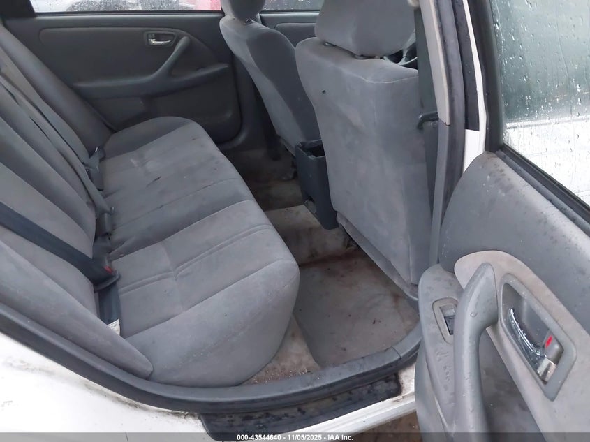 JT2BG22K110541325 2001 TOYOTA CAMRY photo no. 8