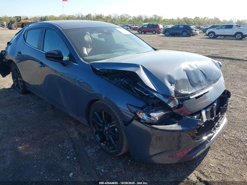 MAZDA 3 2.5 S CARBON EDITION