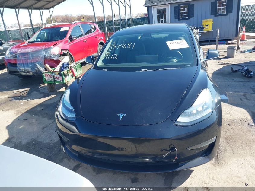 2018 Tesla Model 3 Long Range/Performance VIN: 5YJ3E1EB8JF070525 Lot: 43544681