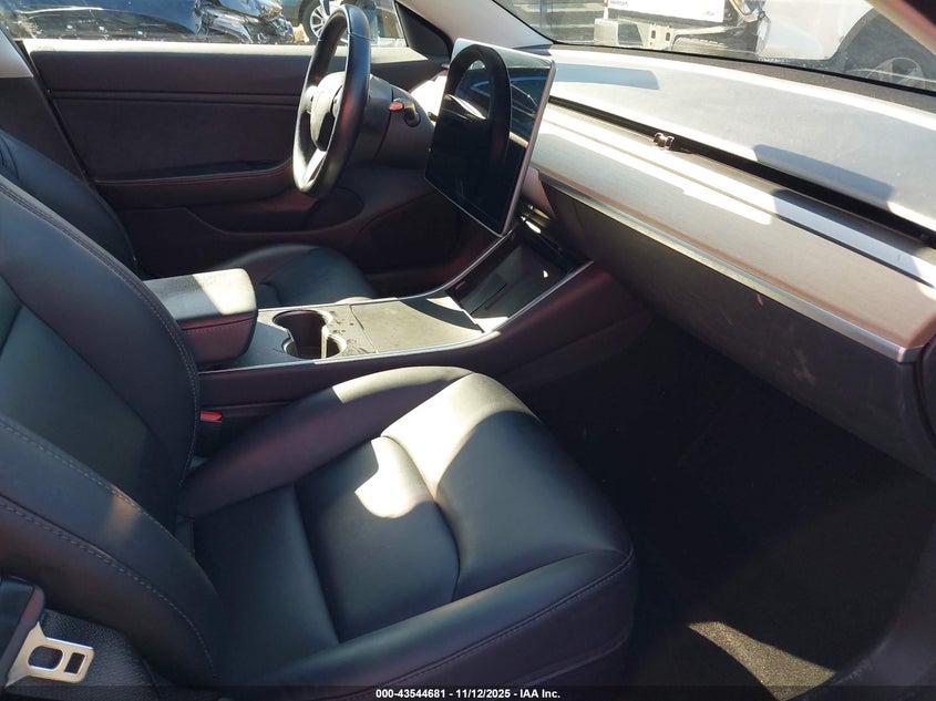 2018 Tesla Model 3 Long Range/Performance