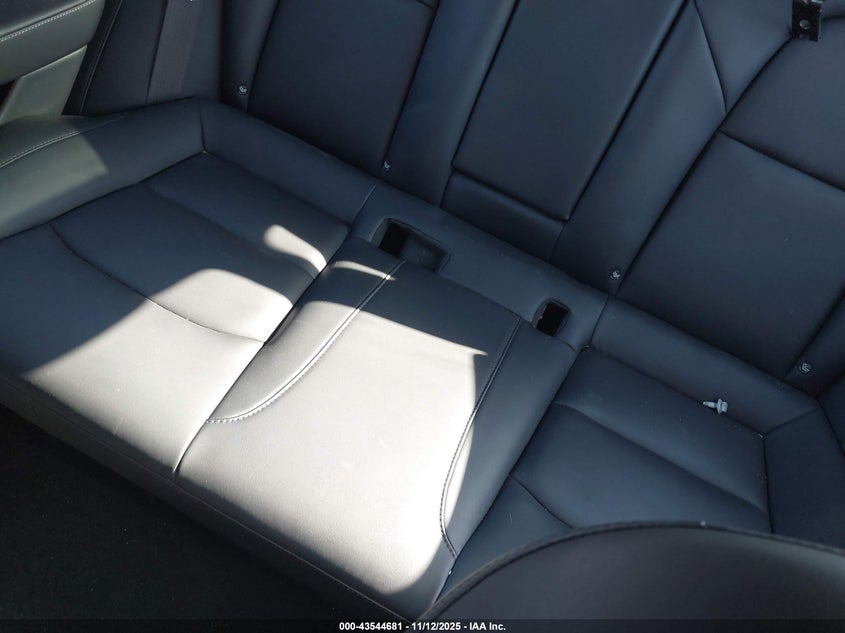 2018 Tesla Model 3 Long Range/Performance VIN: 5YJ3E1EB8JF070525 Lot: 43544681