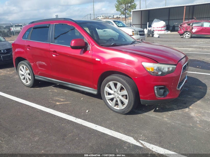 MITSUBISHI OUTLANDER SPORT SE