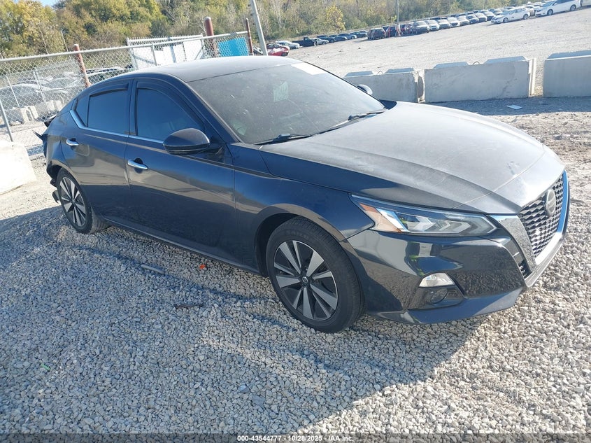 NISSAN ALTIMA SL FWD