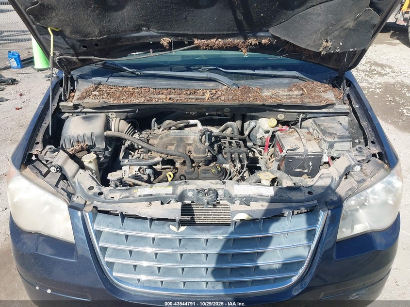 2008 Chrysler Town & Country Touring VIN: 2A8HR54P68R721589 Lot: 43544791