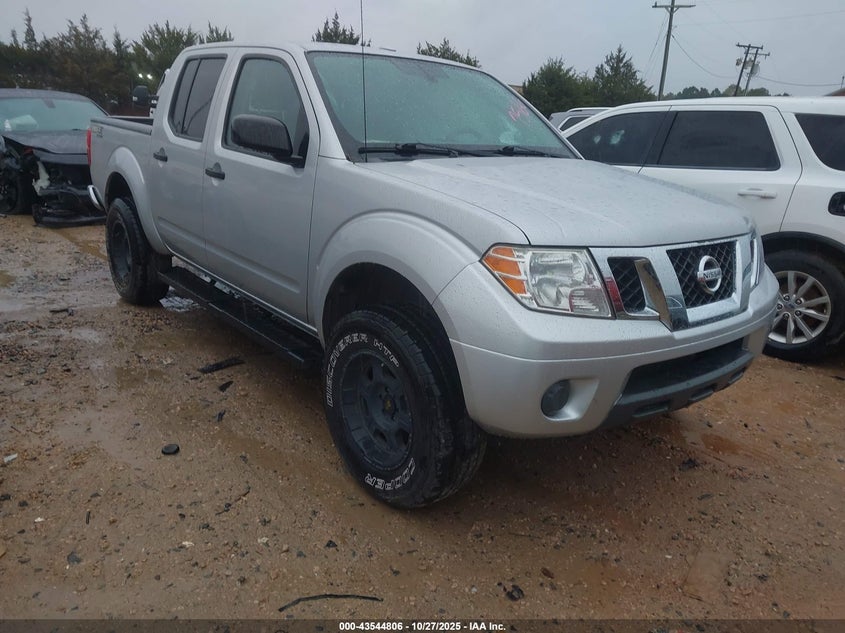 NISSAN FRONTIER SV