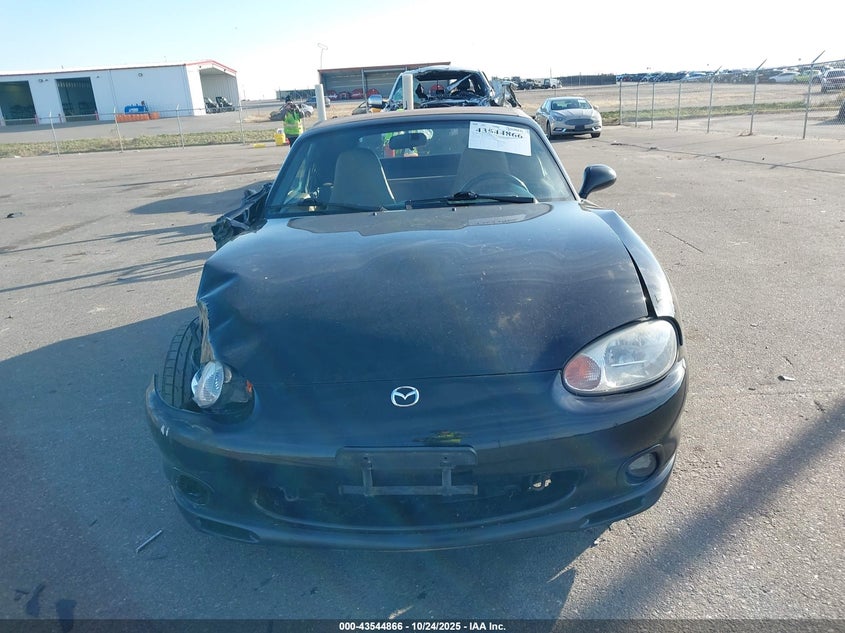 1999 Mazda Mx-5 Miata Leather Pkg/Popular Equipment Pkg/Sports Pkg/Touring Pkg VIN: JM1NB3533X0131941 Lot: 43544866
