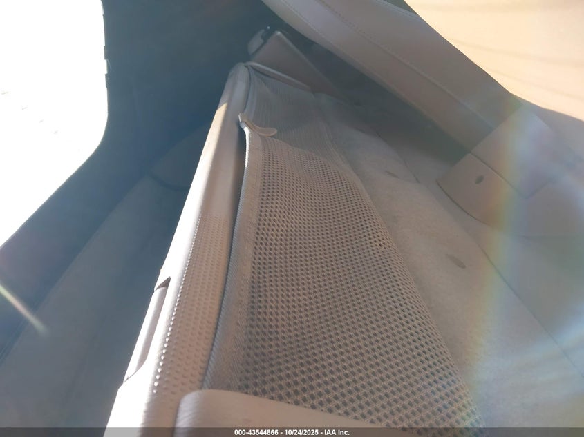 1999 Mazda Mx-5 Miata Leather Pkg/Popular Equipment Pkg/Sports Pkg/Touring Pkg VIN: JM1NB3533X0131941 Lot: 43544866