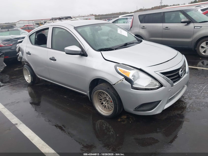 NISSAN VERSA 1.6 S+
