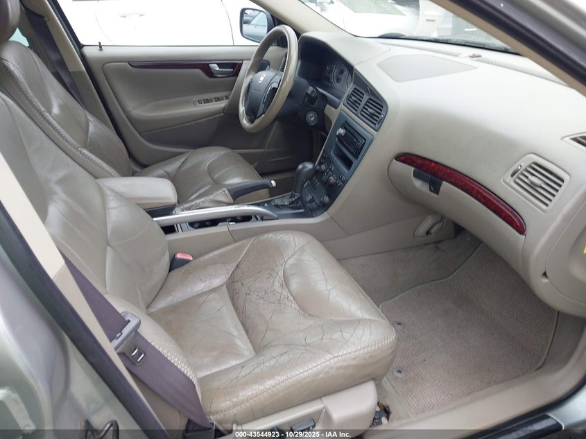 YV1SZ59HX41129118 2004 VOLVO XC70 photo no. 5