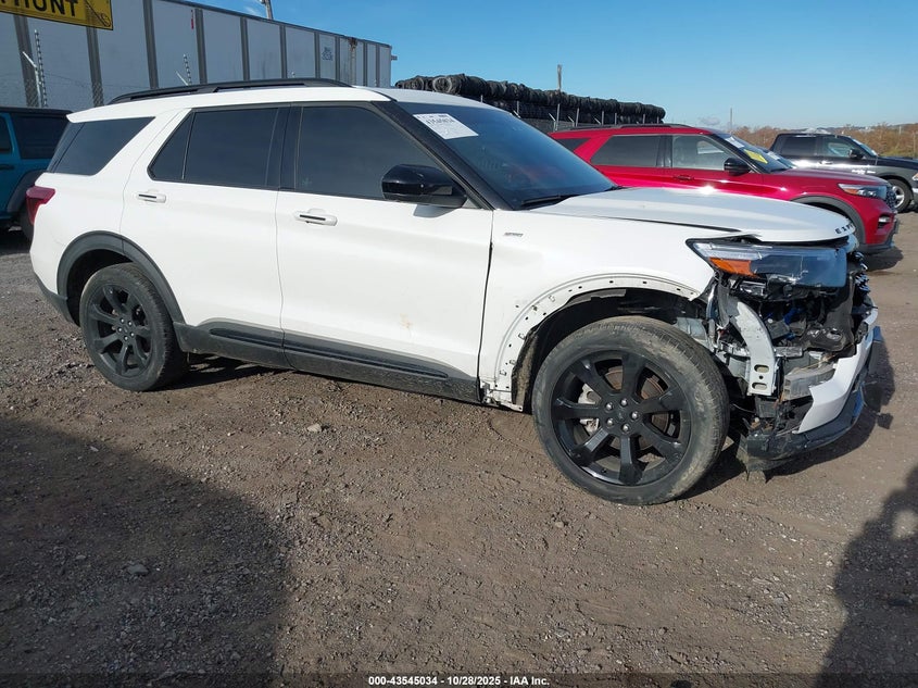 FORD EXPLORER ST-LINE