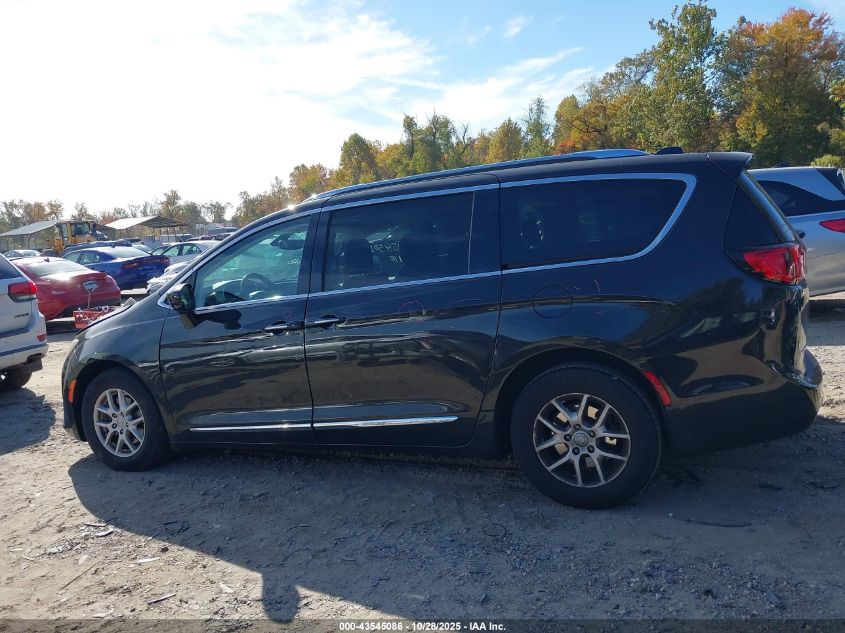 2020 Chrysler Pacifica Touring L VIN: 2C4RC1BG2LR114378 Lot: 43545086