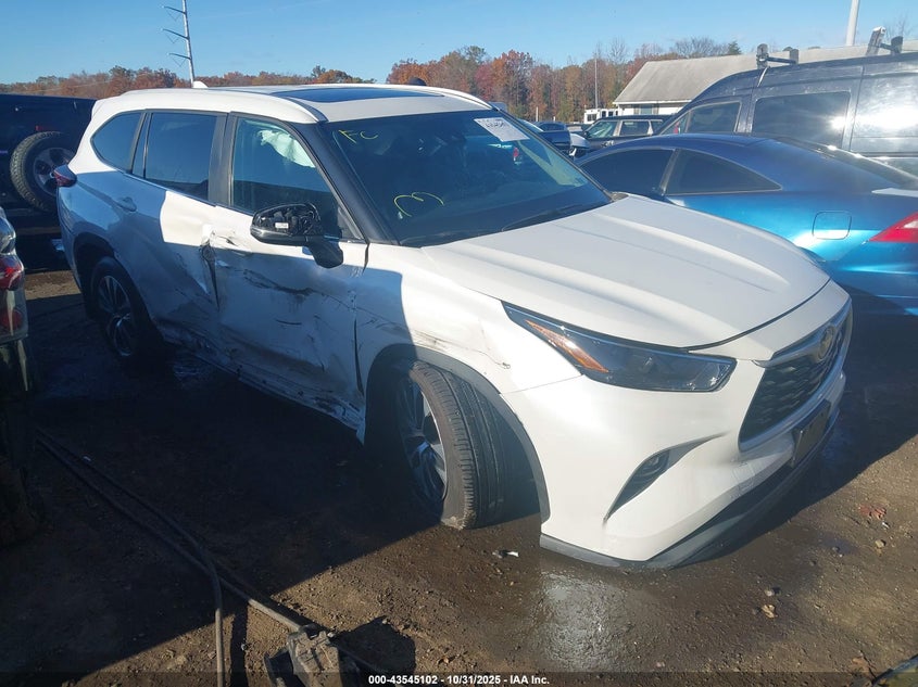 TOYOTA HIGHLANDER HYBRID XLE