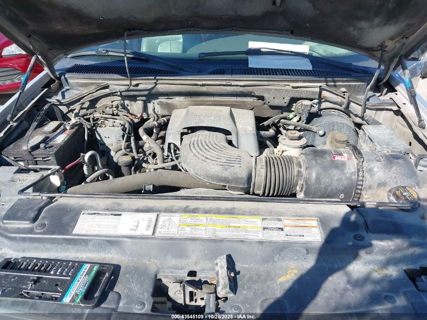 2000 Ford Expedition Xlt VIN: 1FMRU15L6YLC47789 Lot: 43545109