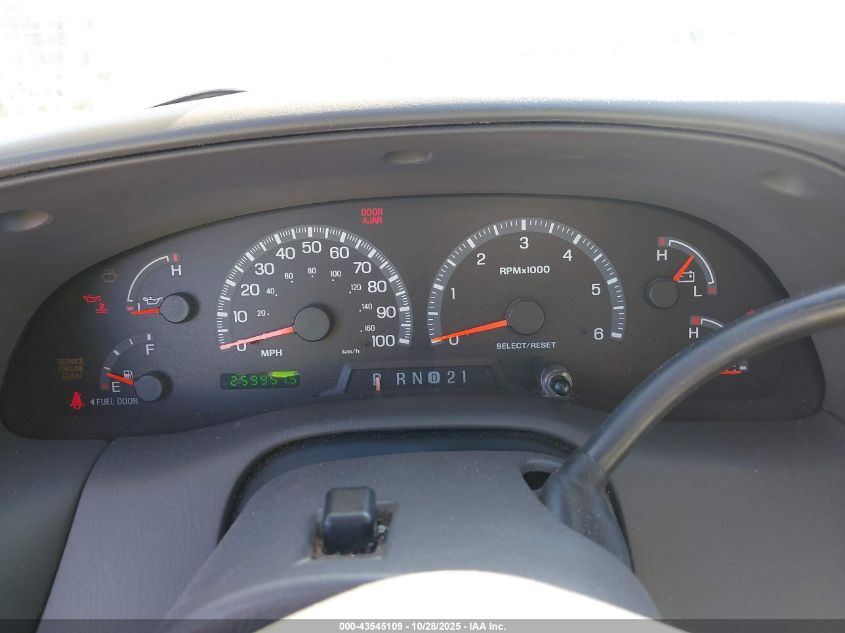 2000 Ford Expedition Xlt VIN: 1FMRU15L6YLC47789 Lot: 43545109