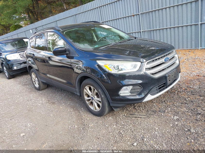 2017 FORD ESCAPE SE - 1FMCU9GD6HUC71255