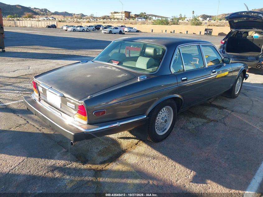 1987 JAGUAR XJ6 auction photo 4
