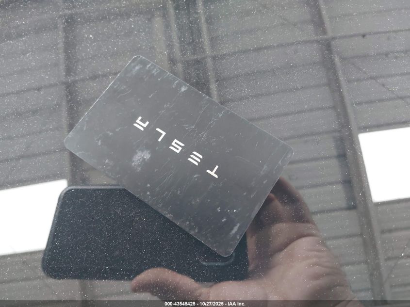 2022 Tesla Model Y Long Range Dual Motor All-Wheel Drive VIN: 7SAYGDEE1NF328579 Lot: 43545425