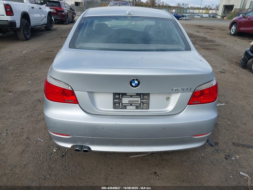 2008 BMW 528I VIN: WBANU53568CT02821 Lot: 43545627