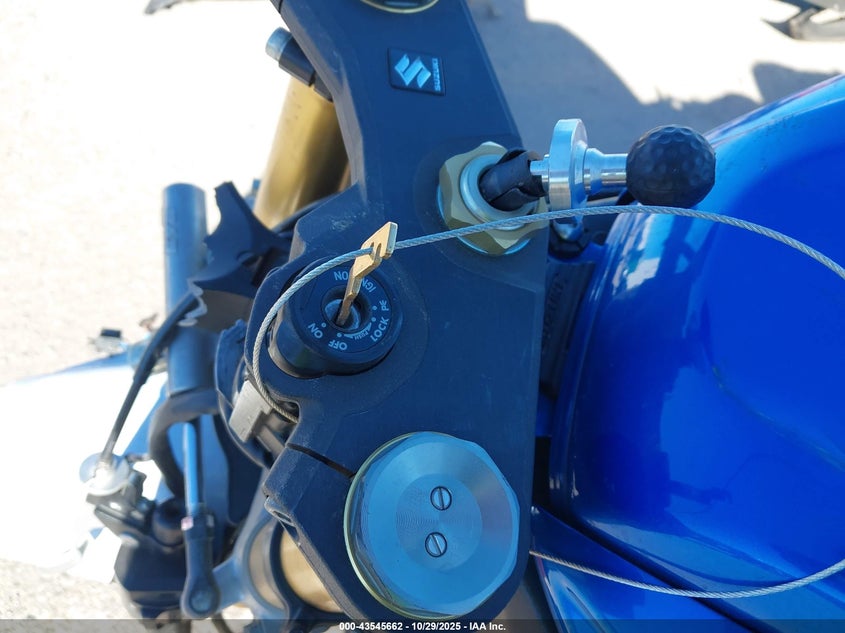 2014 Suzuki Gsx-R750 VIN: JS1GR7MA2E2100624 Lot: 43545662