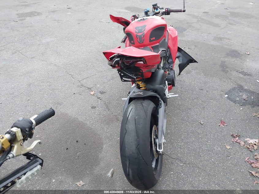 2025 Ducati Panigale V4/V4S VIN: ZDMDAG6W2SB001116 Lot: 43545686