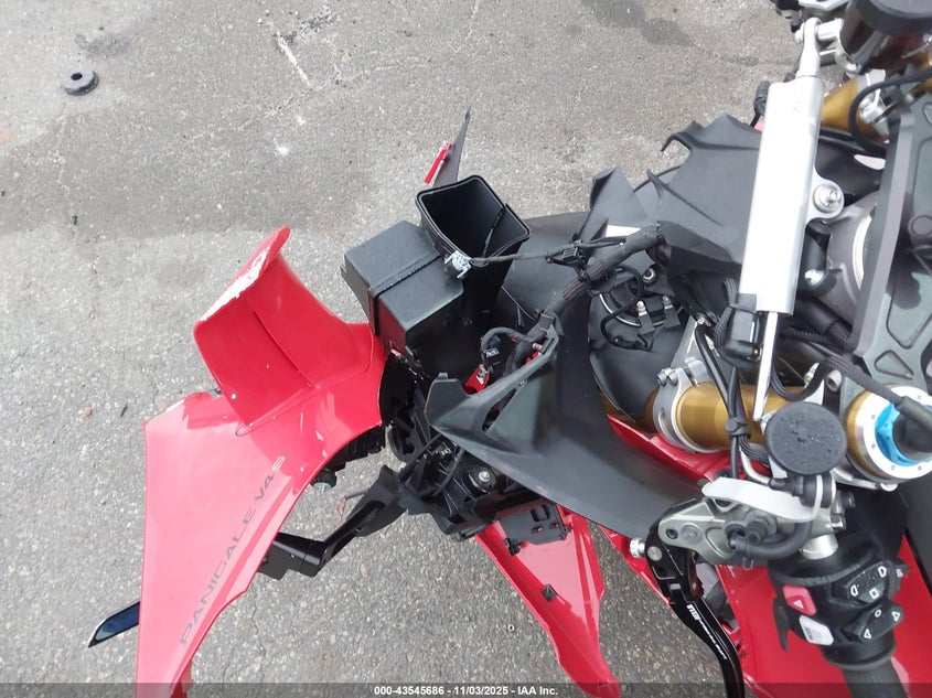 2025 Ducati Panigale V4/V4S VIN: ZDMDAG6W2SB001116 Lot: 43545686