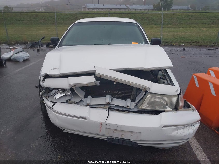 2004 Mercury Grand Marquis Gs VIN: 2MEFM74W84X617528 Lot: 43545707