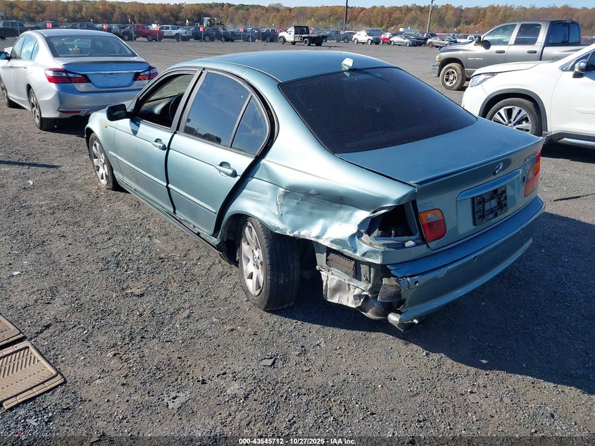 WBAEU33424PR06025 2004 BMW 3ER photo no. 3