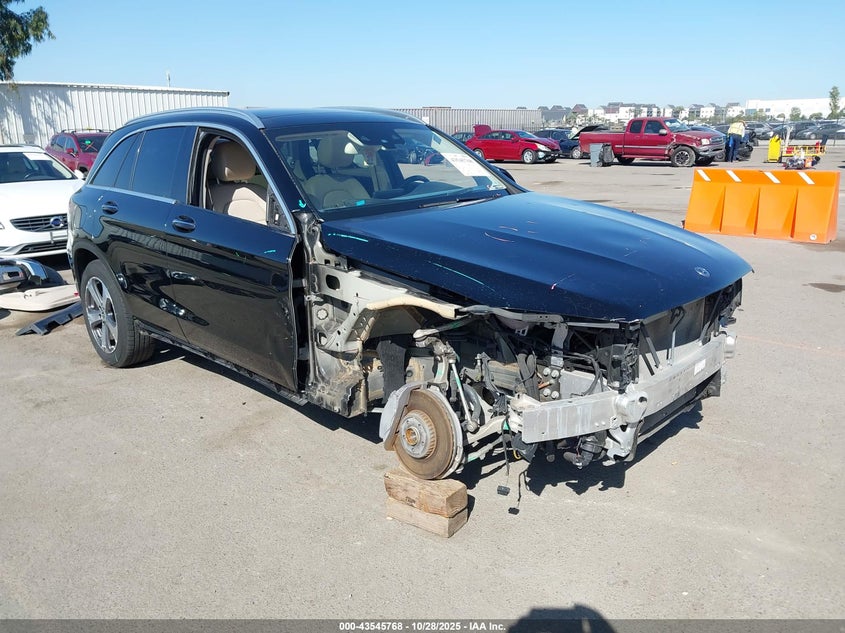 2018 MERCEDES-BENZ GLC 300 WDC0G4JB0JV050334