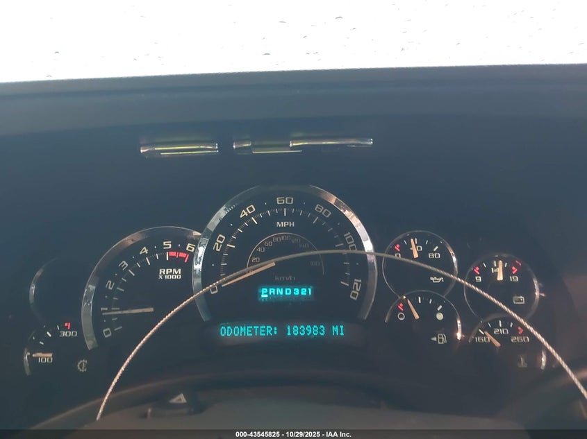 2005 Cadillac Escalade Standard VIN: 1GYEK63NX5R257755 Lot: 43545825