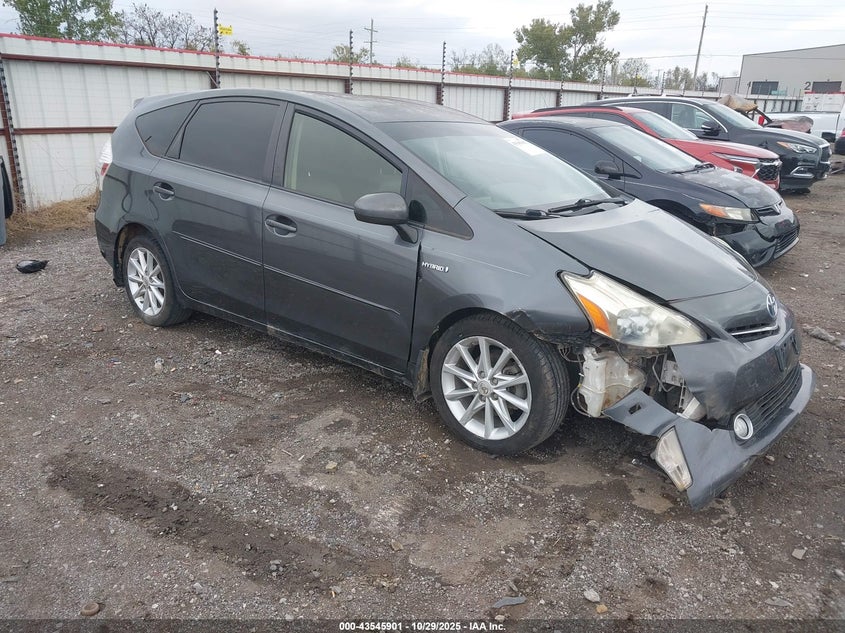 TOYOTA PRIUS V FIVE