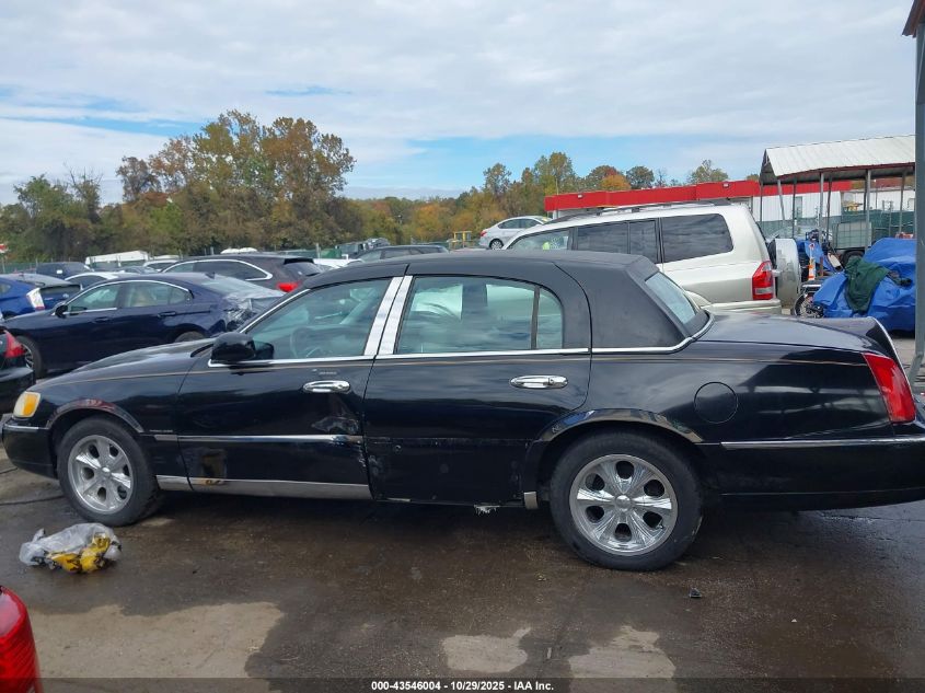 2000 Lincoln Town Car Executive VIN: 1LNHM81W9YY820577 Lot: 43546004